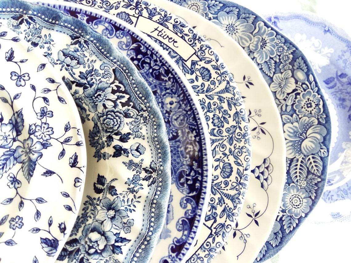 Mix and Match Plates. Mismatched Dinnerware. "Ready-to-display" plate sets for your china hutch/vintage dresser. Shabby Chic, Vintage Blue and White and Mid-Century plate collections by Tiggy and Pip