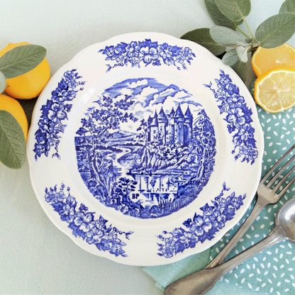 8 mix and match transferware plates and bowls from Tiggy & Pip - €199 with FREE worldwide shipping! Shop now at Tiggy and Pip