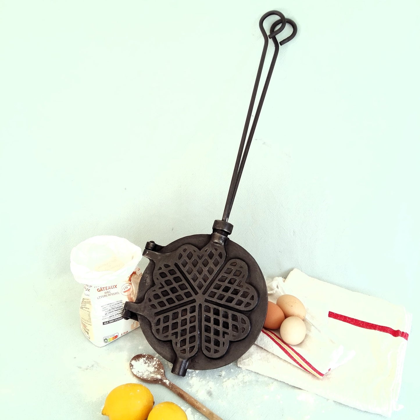  Antique Cast Iron Waffle Maker from Tiggy & Pip. €159.00 with FREE worldwide shipping.