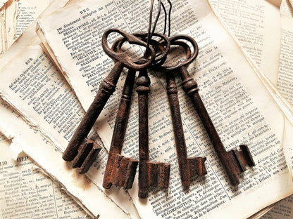 FIVE Large Iron Skeleton Keys. Bunch of Decorative 1800s Victorian Keys. from Tiggy & Pip - Just €99! Shop now at Tiggy and Pip