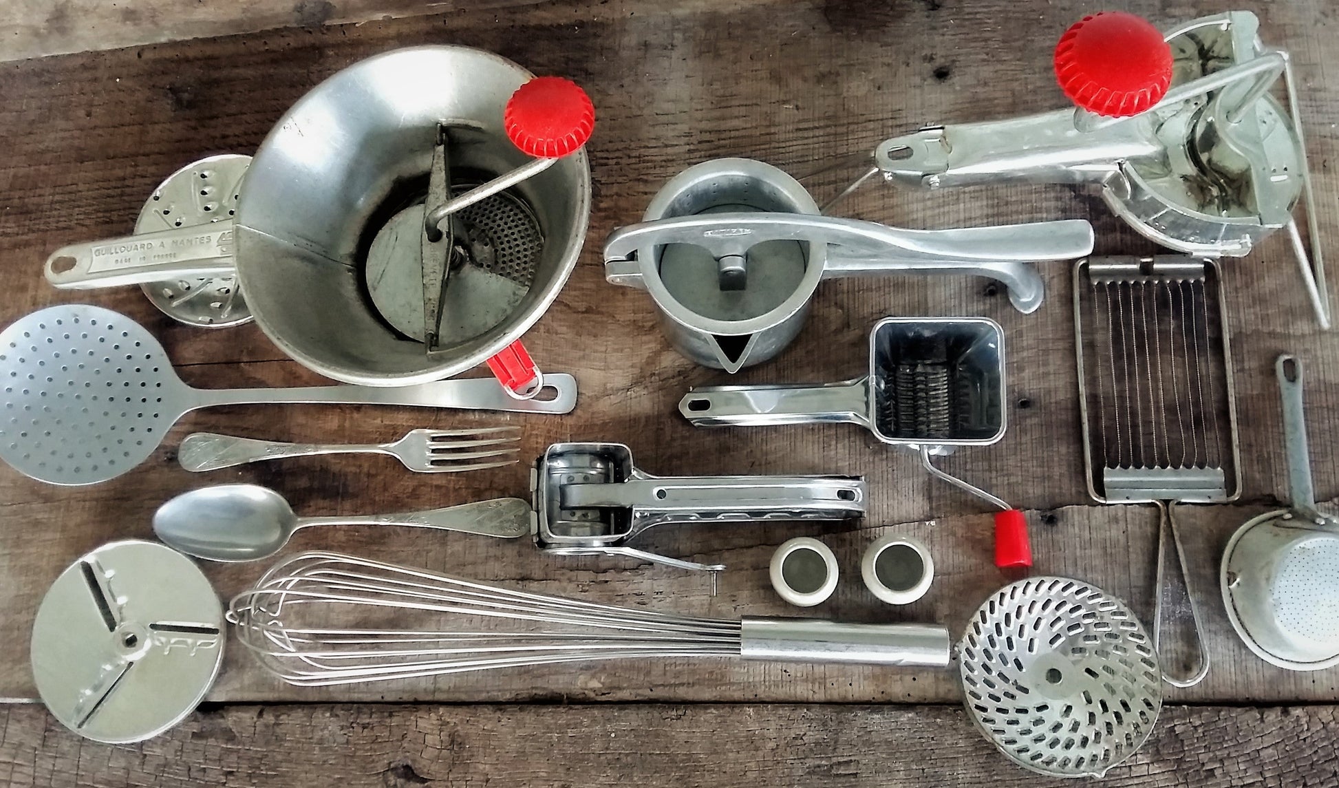 Set of SIXTEEN Vintage Kitchen Utensils. by Tiggy and Pip