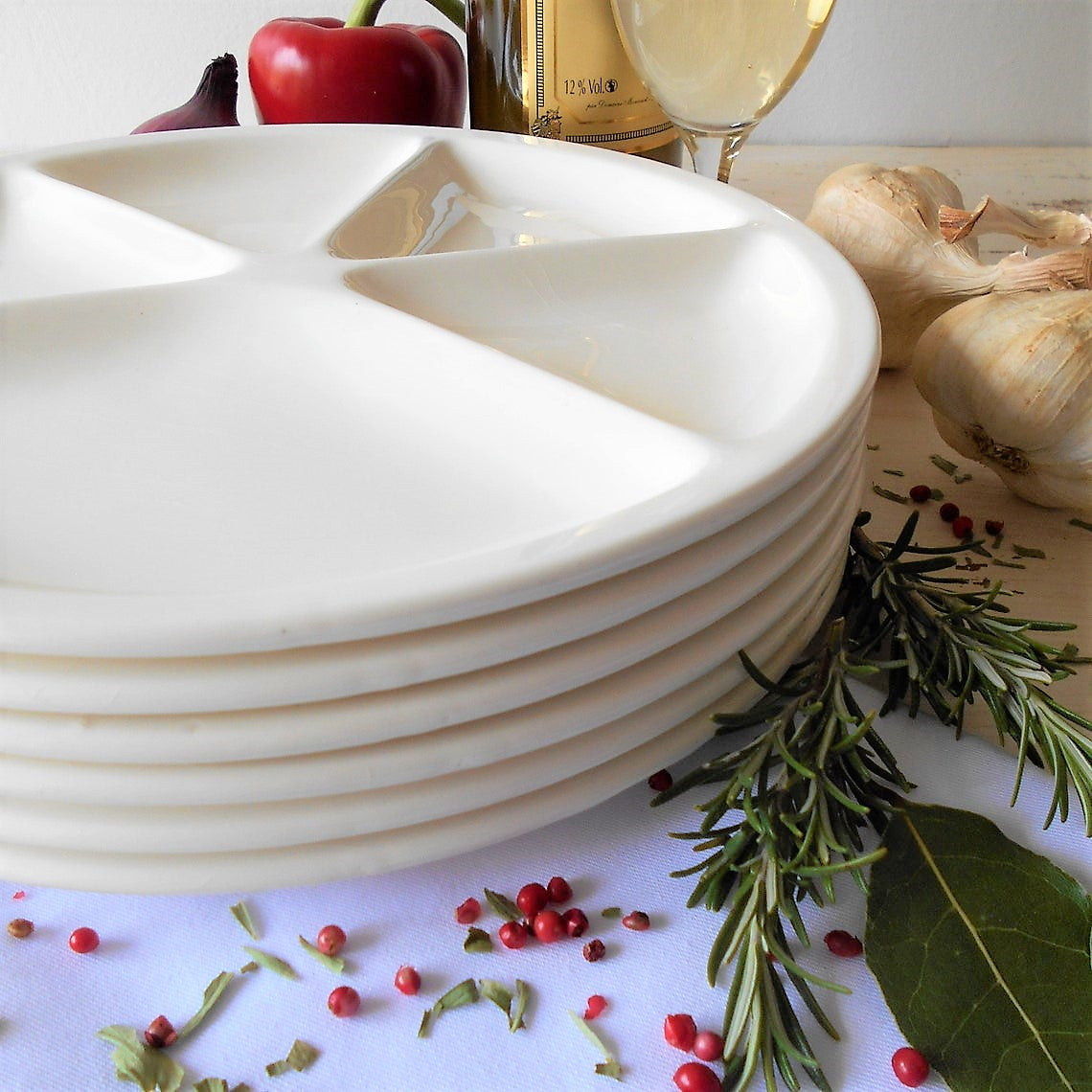 Six Le Creuset Fondue Plates. from Tiggy & Pip - Just €168! Shop now at Tiggy and Pip